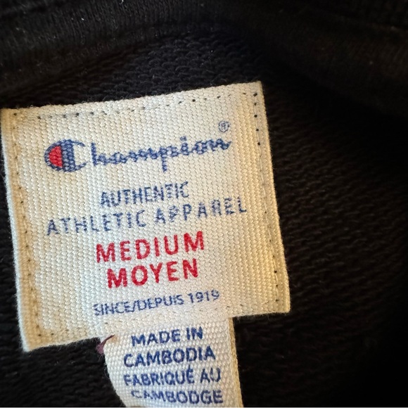 Champion Crewneck Size Medium - Picture 3 of 3